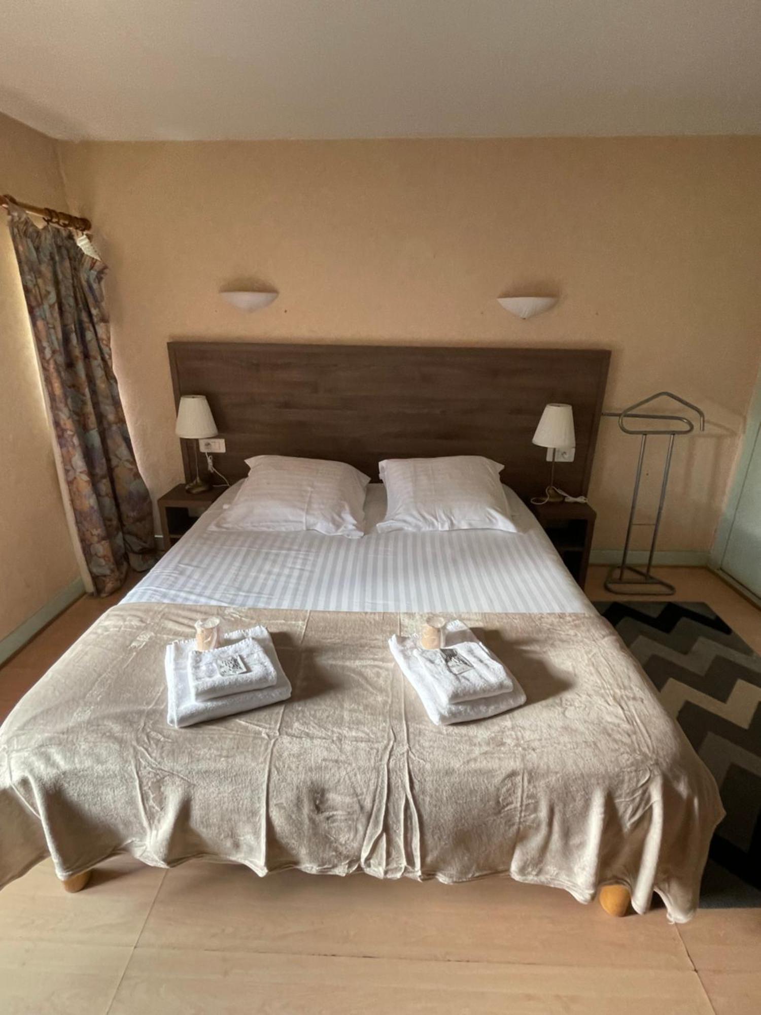 Hotel Du Commerce Semur-en-Auxois Dış mekan fotoğraf