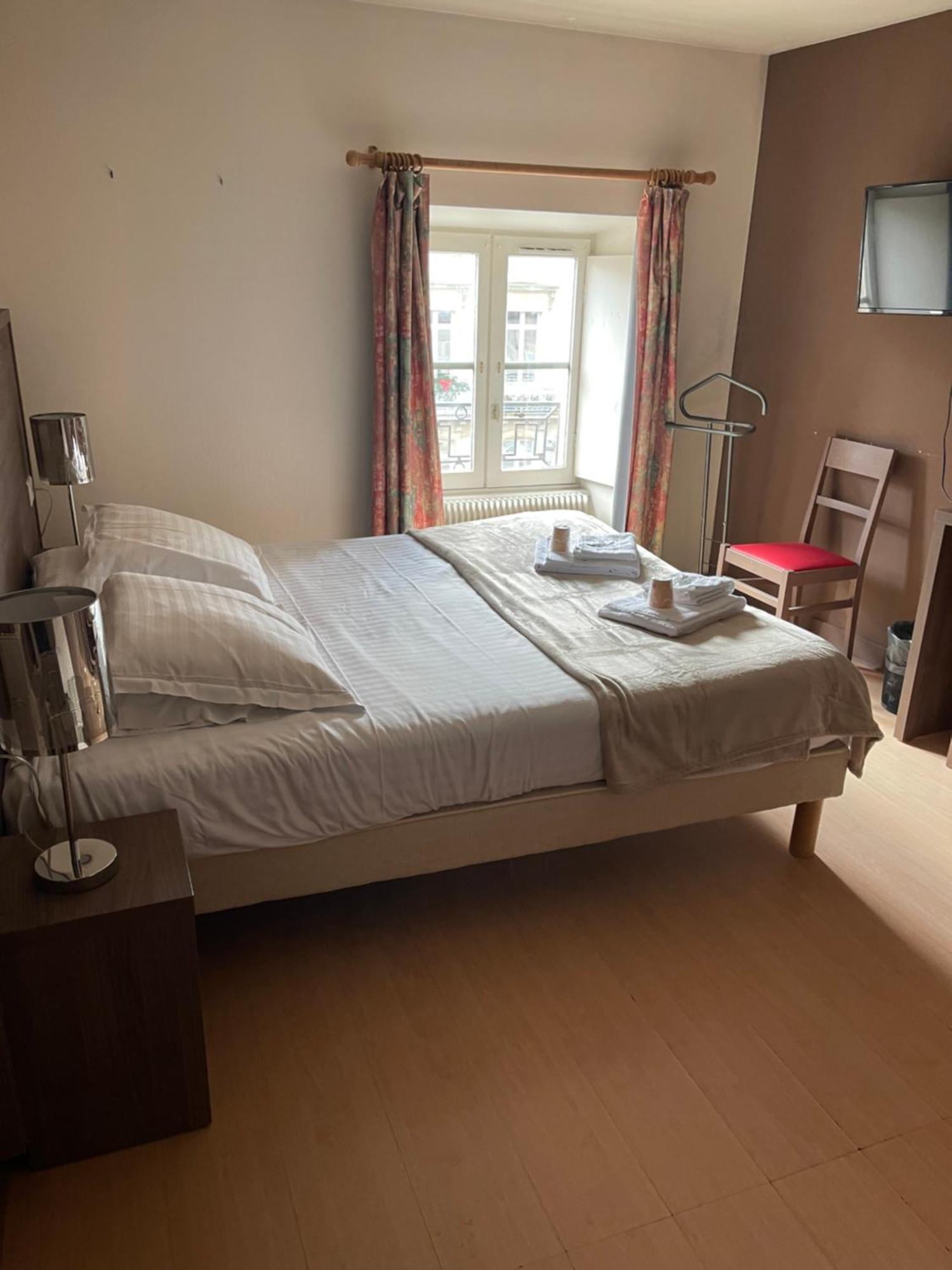 Hotel Du Commerce Semur-en-Auxois Dış mekan fotoğraf
