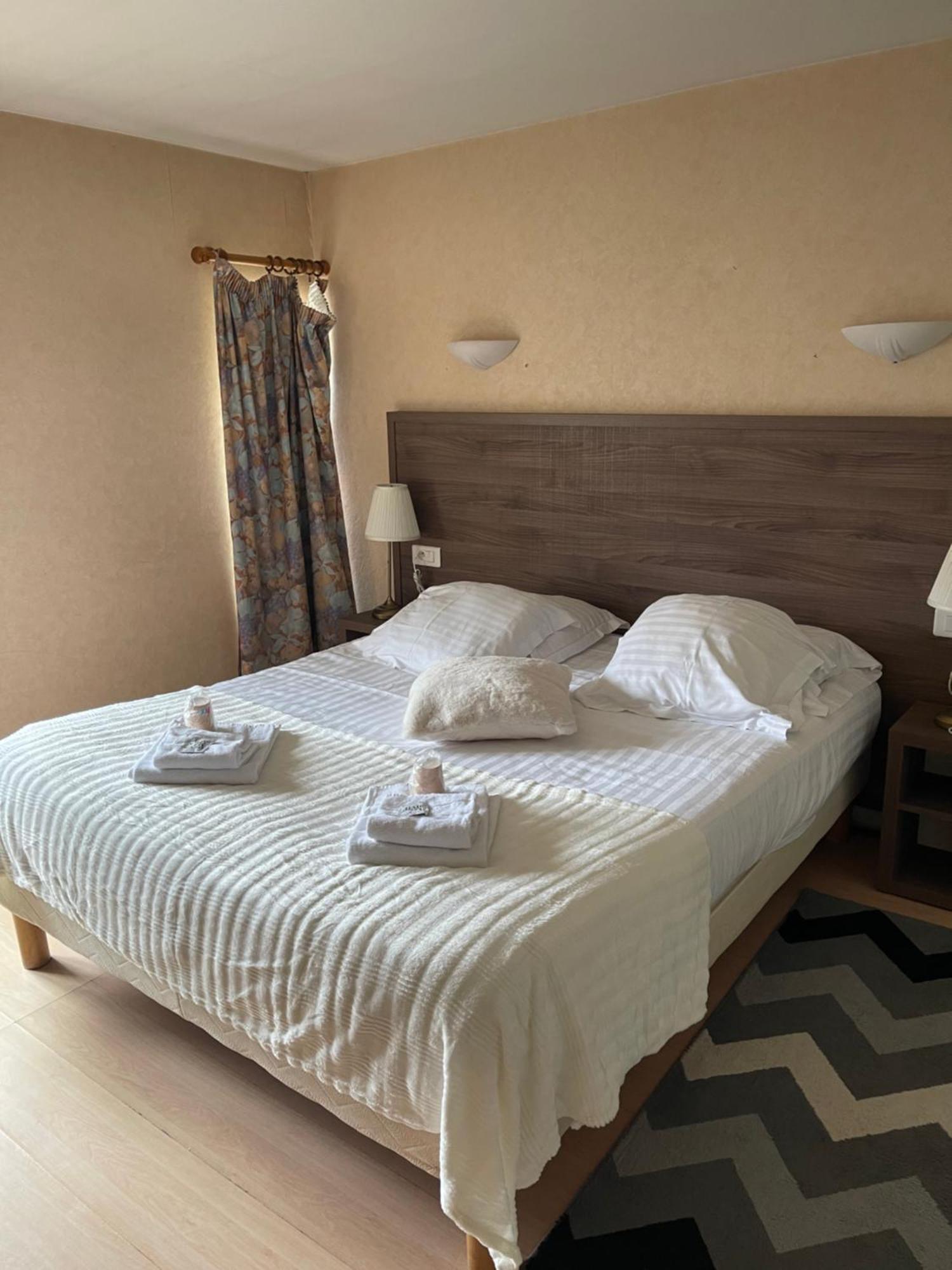 Hotel Du Commerce Semur-en-Auxois Dış mekan fotoğraf