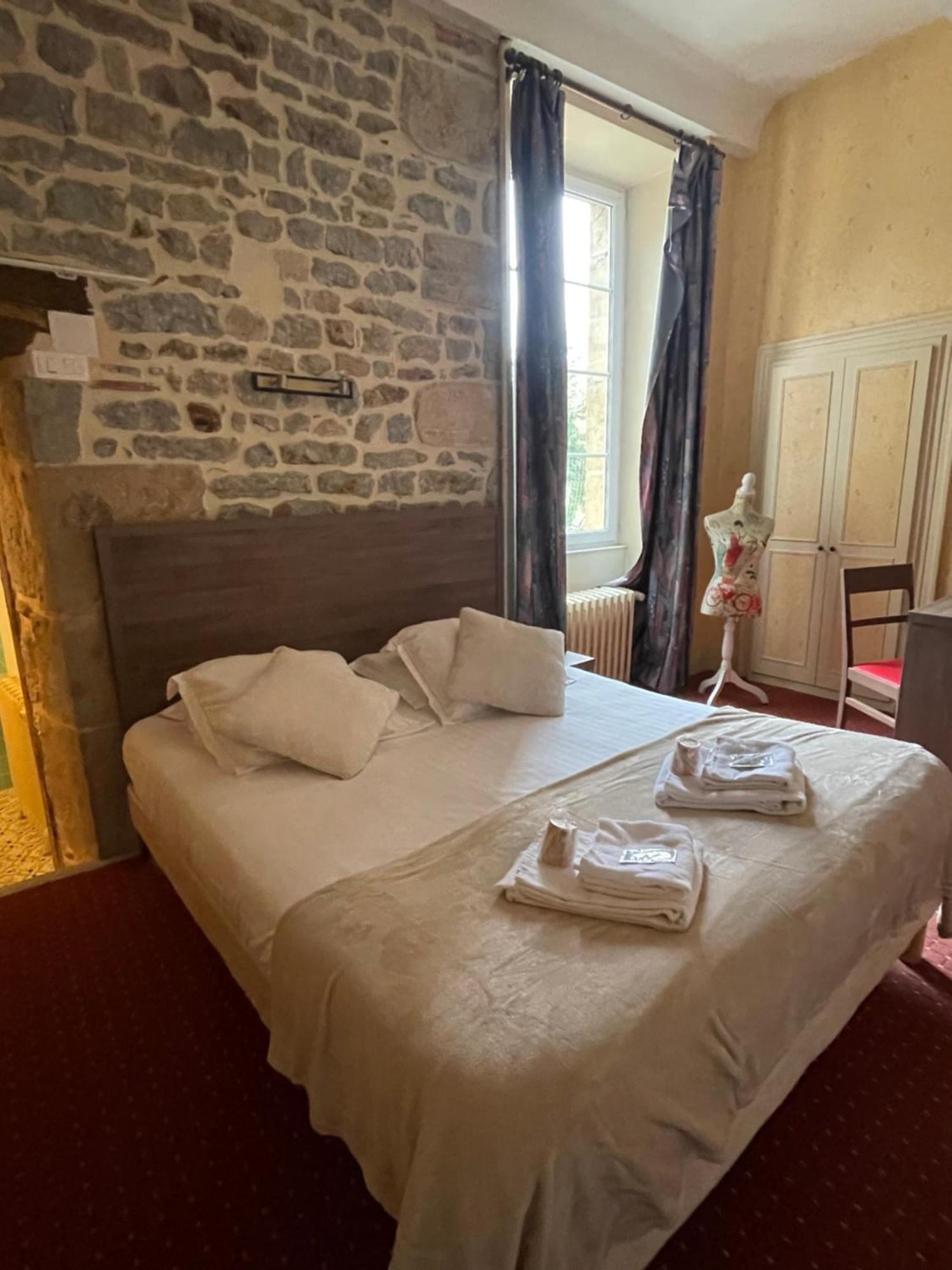 Hotel Du Commerce Semur-en-Auxois Dış mekan fotoğraf